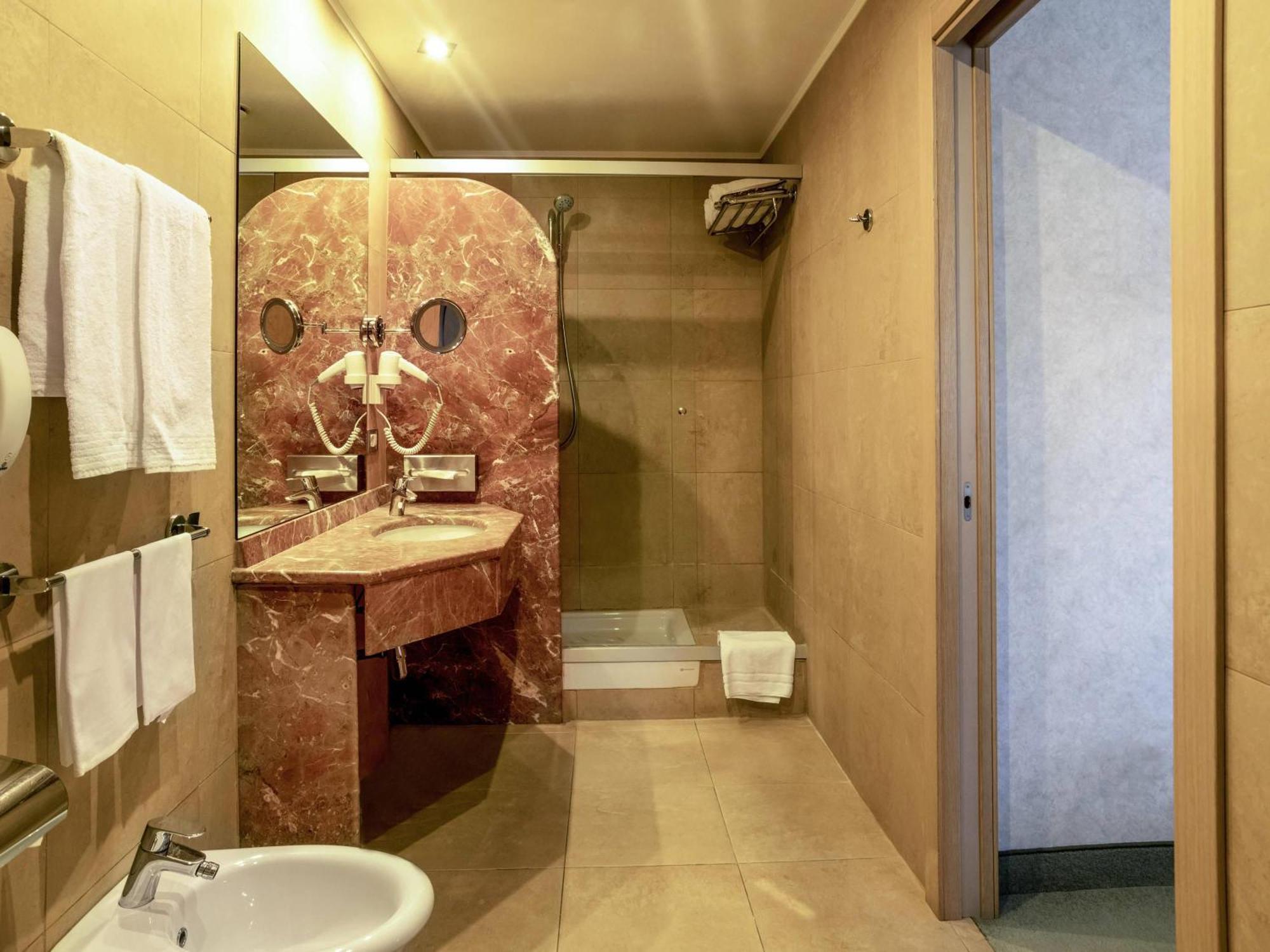 Superior Twin Room,1704856338:JPEG